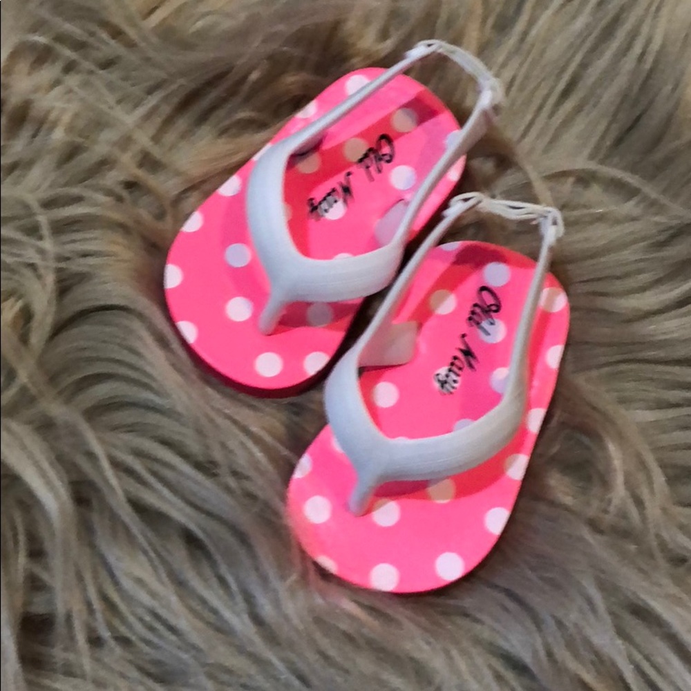 GUC baby sandals